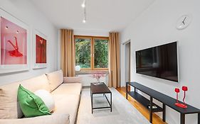 M2 Modern Apartment In City Center